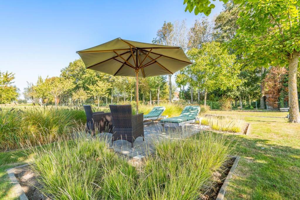 Villa With Heated Swimming Pool, Sauna And Garden Damme Exteriér fotografie