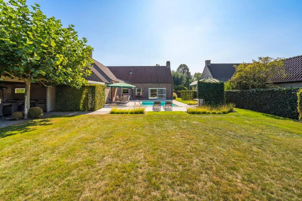 Villa With Heated Swimming Pool, Sauna And Garden Damme Exteriér fotografie